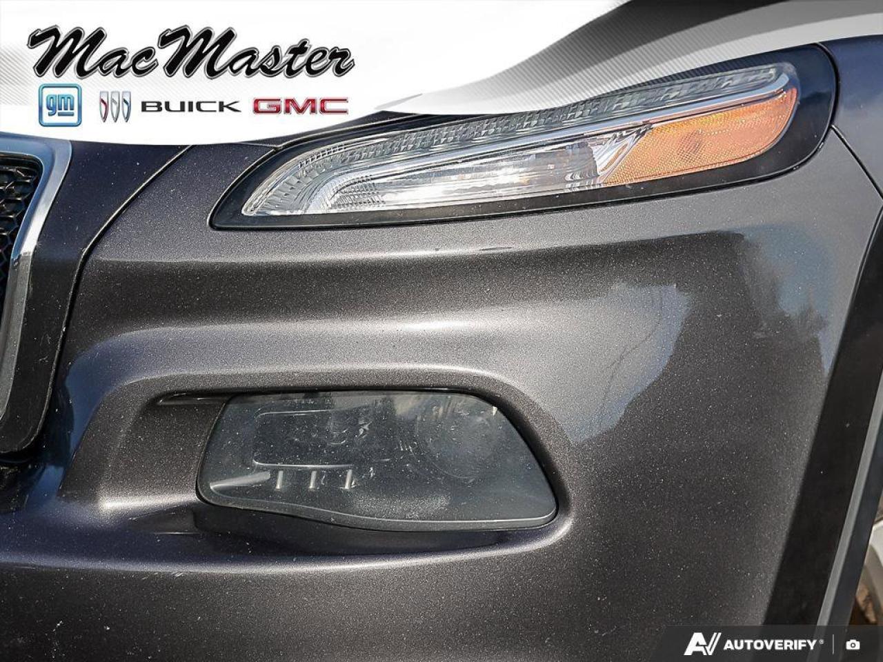 2015 Jeep Cherokee LatitudeNORTH, 4X4, V6, HEATED CLOTH, AS-TRADED! Photo