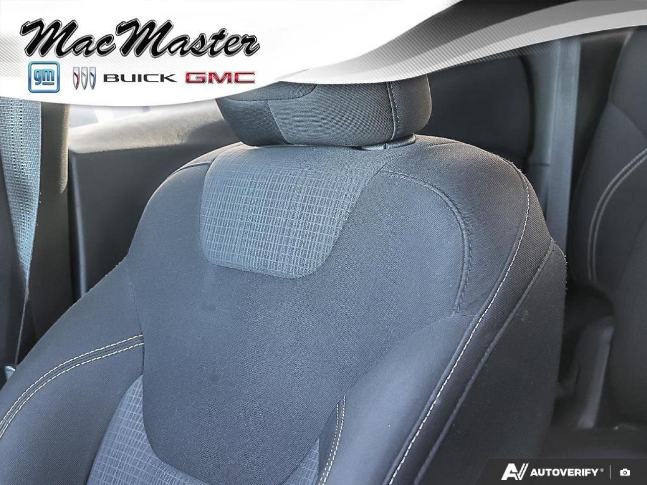 2015 Jeep Cherokee LatitudeNORTH, 4X4, V6, HEATED CLOTH, AS-TRADED! Photo