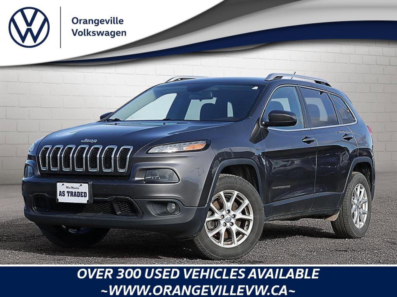 2015 Jeep Cherokee LatitudeNORTH, 4X4, V6, HEATED CLOTH, AS-TRADED! Photo