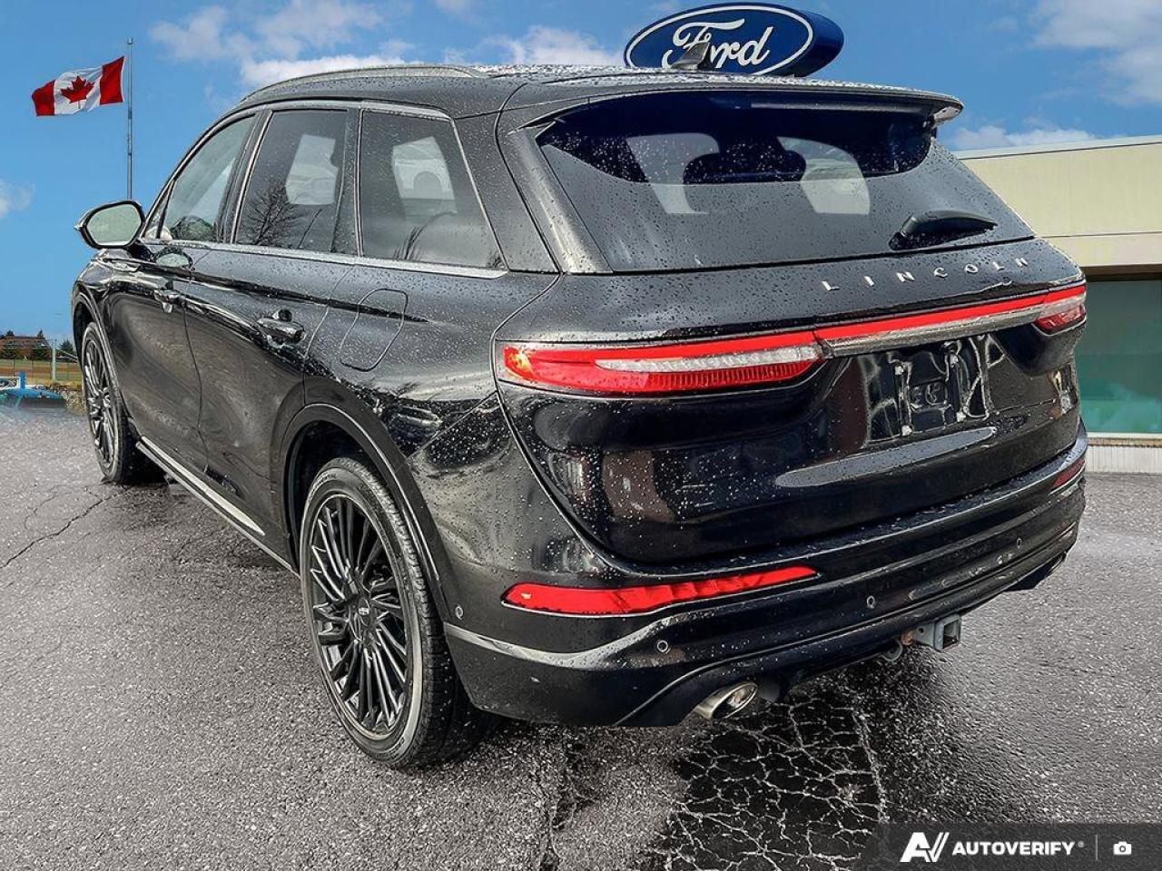 2021 Lincoln Corsair Reserve   LOW KMS   MOONROOF   LEATHER LOW KMS   M Photo4