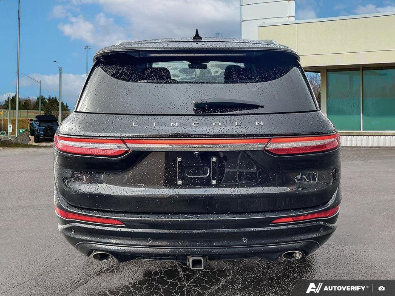 2021 Lincoln Corsair Reserve   LOW KMS   MOONROOF   LEATHER LOW KMS   M Photo