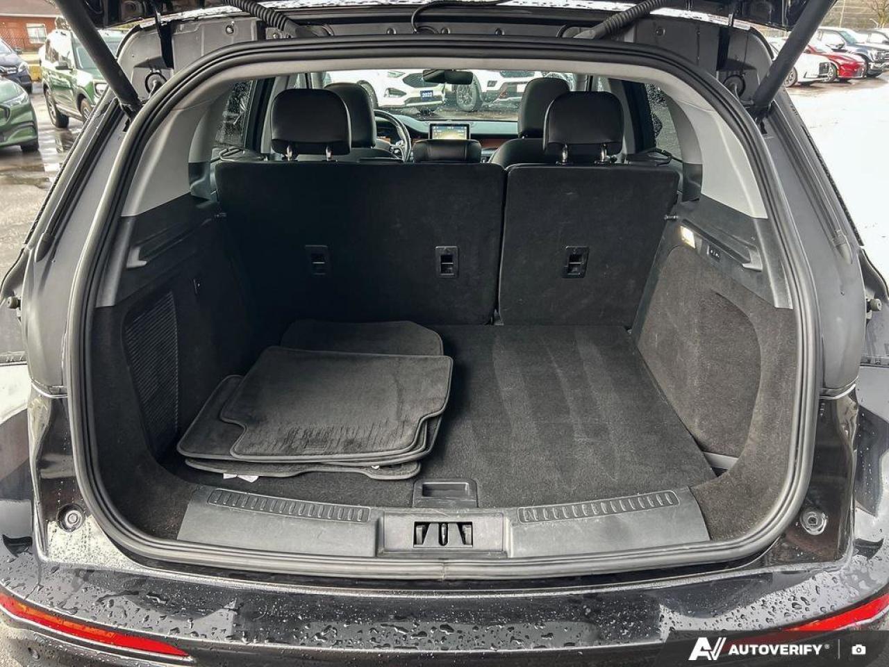 2021 Lincoln Corsair Reserve   LOW KMS   MOONROOF   LEATHER LOW KMS   M Photo