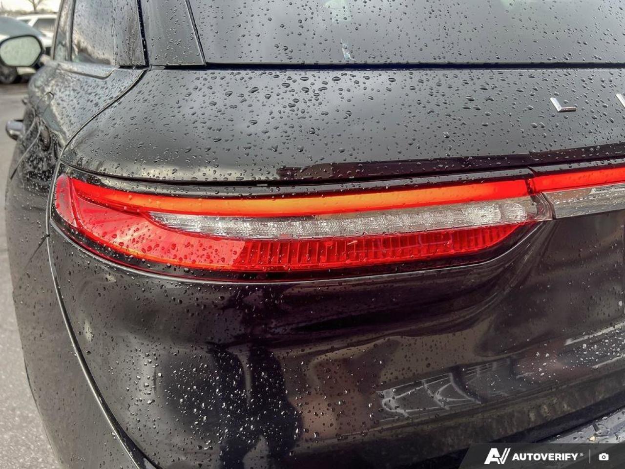 2021 Lincoln Corsair Reserve   LOW KMS   MOONROOF   LEATHER LOW KMS   M Photo