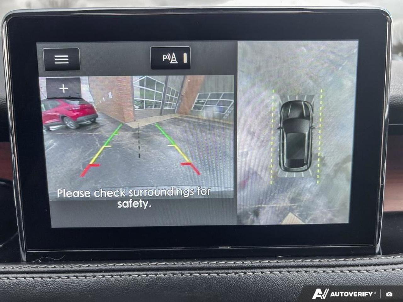 2021 Lincoln Corsair Reserve   LOW KMS   MOONROOF   LEATHER LOW KMS   M Photo