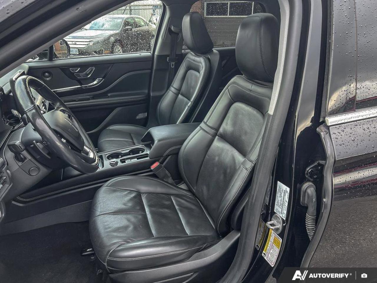 2021 Lincoln Corsair Reserve   LOW KMS   MOONROOF   LEATHER LOW KMS   M Photo