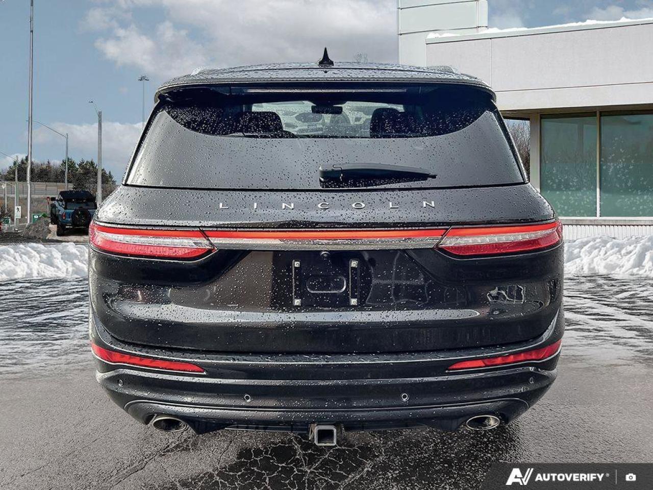 2021 Lincoln Corsair Reserve   LOW KMS   MOONROOF   LEATHER LOW KMS   M Photo