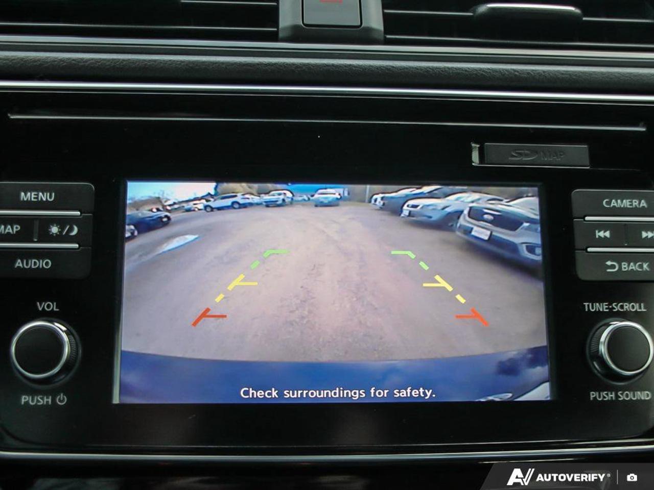 2018 Nissan Leaf Sv HatchELECTRIC, CARPLAY, BACKUP CAM, TWO SETS OF Photo