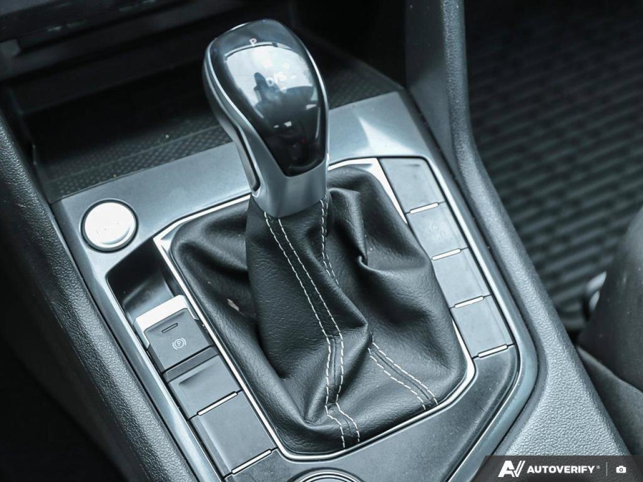 2022 Volkswagen Tiguan ComfortlineACCIDENT-FREE, HEATED SEATS, BACKUP CAM Photo