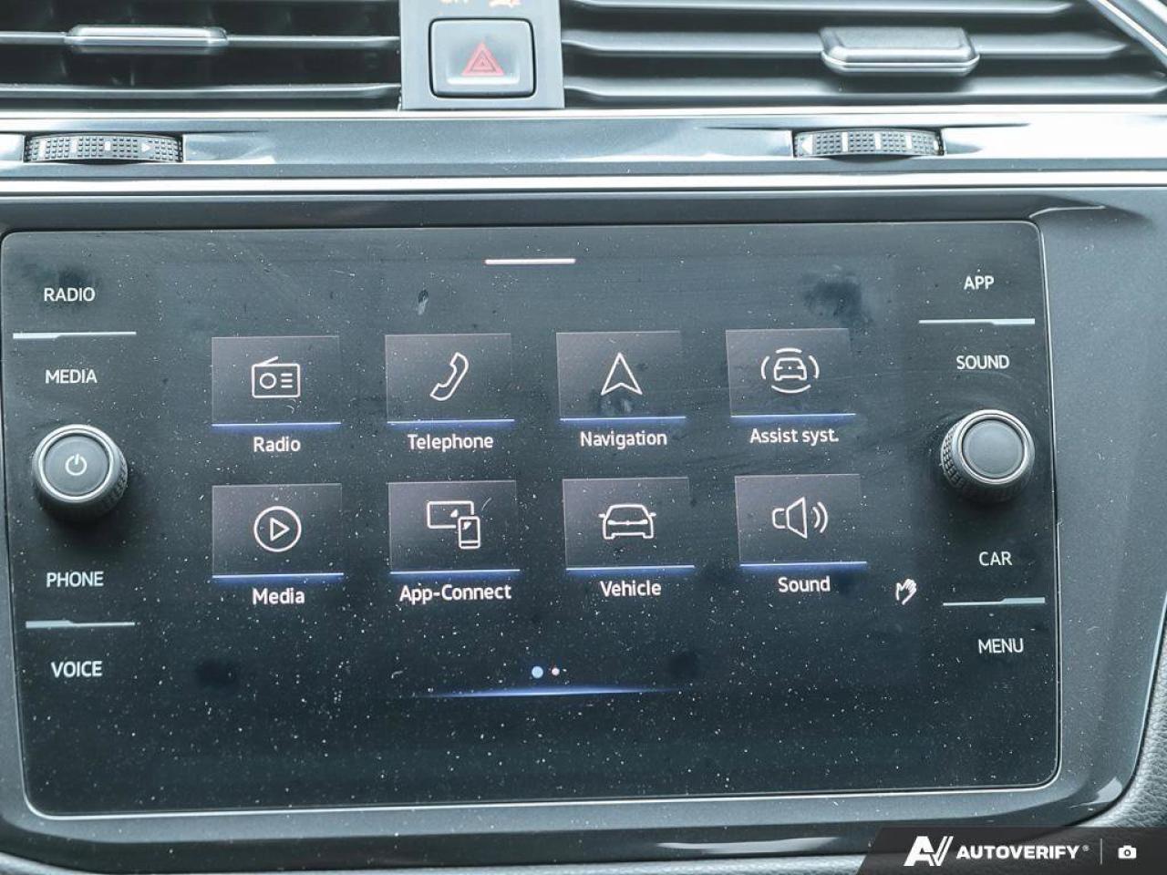 2022 Volkswagen Tiguan ComfortlineACCIDENT-FREE, HEATED SEATS, BACKUP CAM Photo