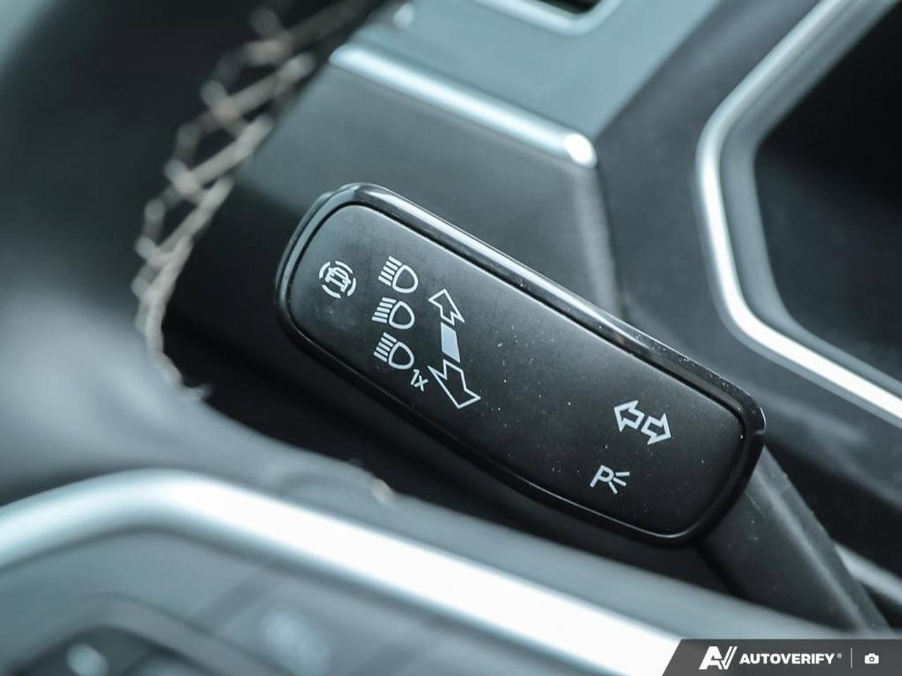 2022 Volkswagen Tiguan ComfortlineACCIDENT-FREE, HEATED SEATS, BACKUP CAM Photo