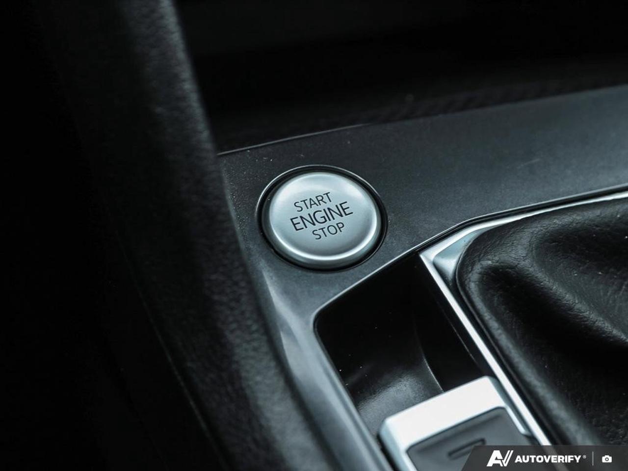 2022 Volkswagen Tiguan ComfortlineACCIDENT-FREE, HEATED SEATS, BACKUP CAM Photo