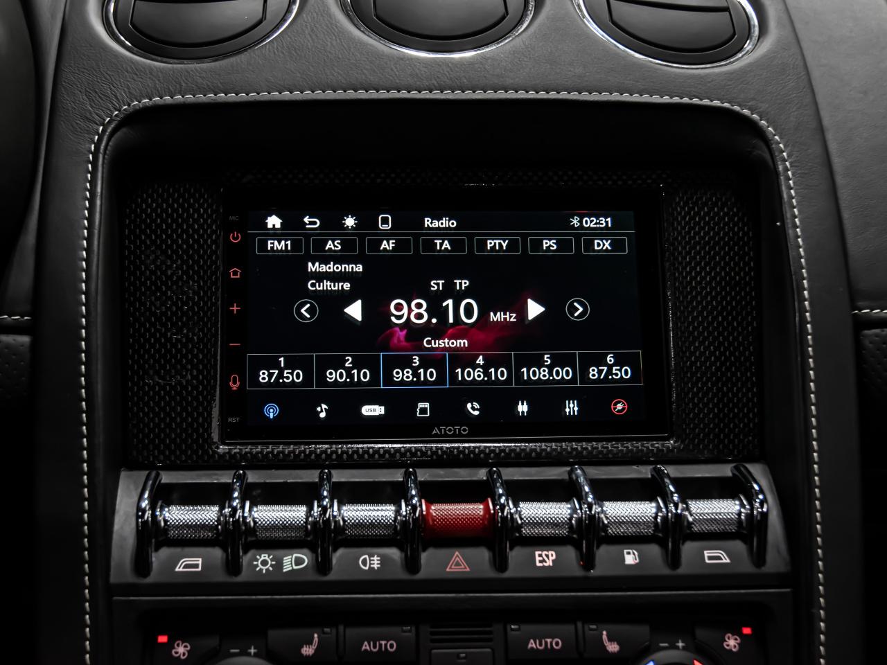 2009 Lamborghini Gallardo AWD REAR VIEW CAMERA SHOWROOM CONDITION Photo