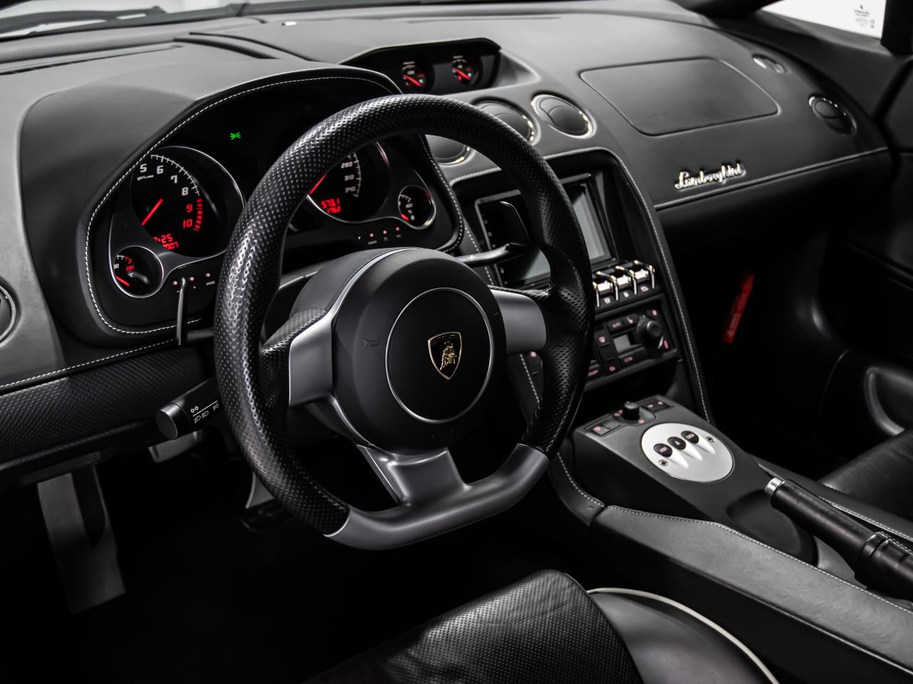 2009 Lamborghini Gallardo AWD REAR VIEW CAMERA SHOWROOM CONDITION Photo