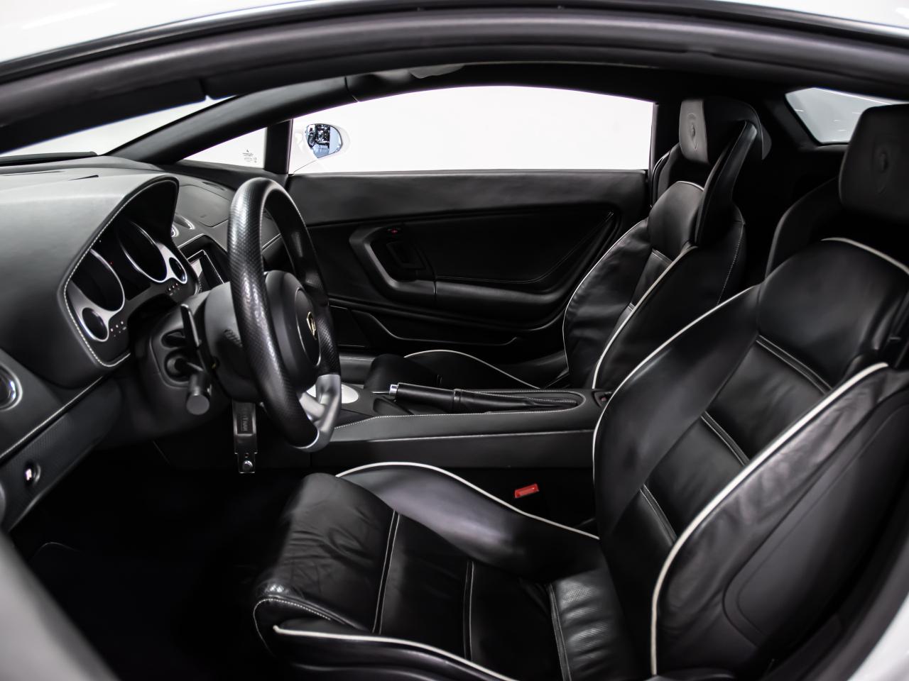 2009 Lamborghini Gallardo AWD REAR VIEW CAMERA SHOWROOM CONDITION Photo