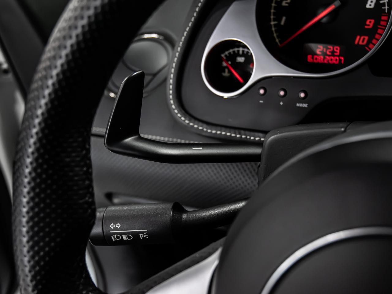 2009 Lamborghini Gallardo AWD REAR VIEW CAMERA SHOWROOM CONDITION Photo