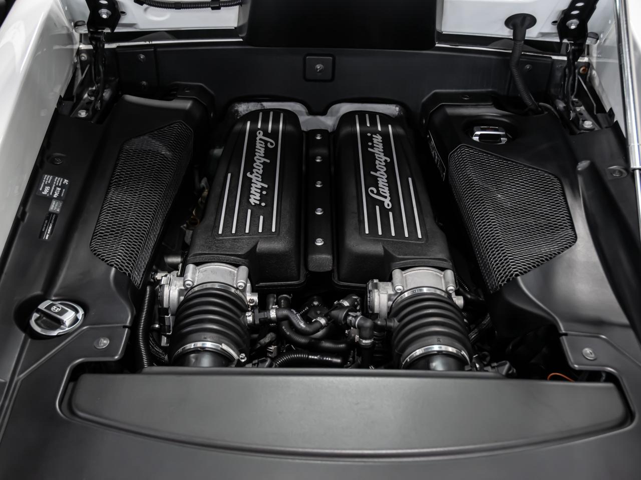 2009 Lamborghini Gallardo AWD REAR VIEW CAMERA SHOWROOM CONDITION Photo