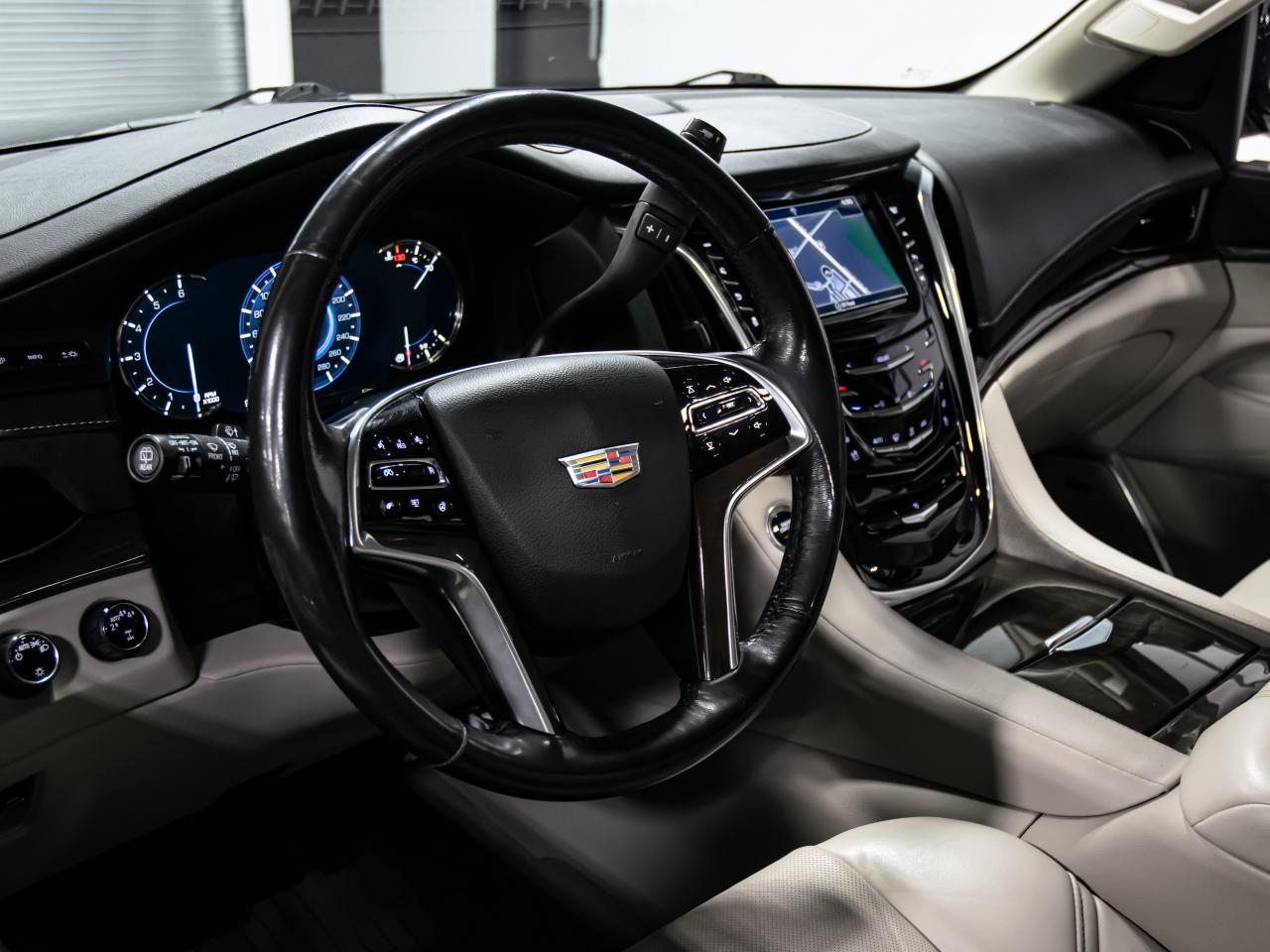 2020 Cadillac Escalade 4WD PREMIUM LUXURY HEADS UP BLIND SPOTS NAVI Photo