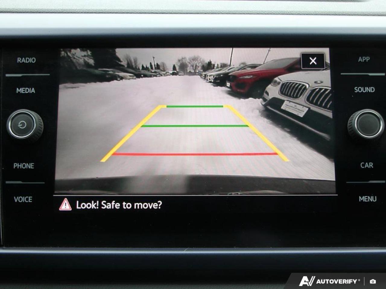 2022 Volkswagen Taos ComfortlineONE-OWNER, ACCIDENT-FREE, AWD, SUNROOF, Photo