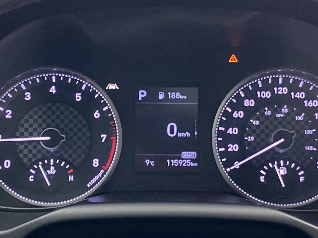 2020 Hyundai Elantra Luxury IVT Photo