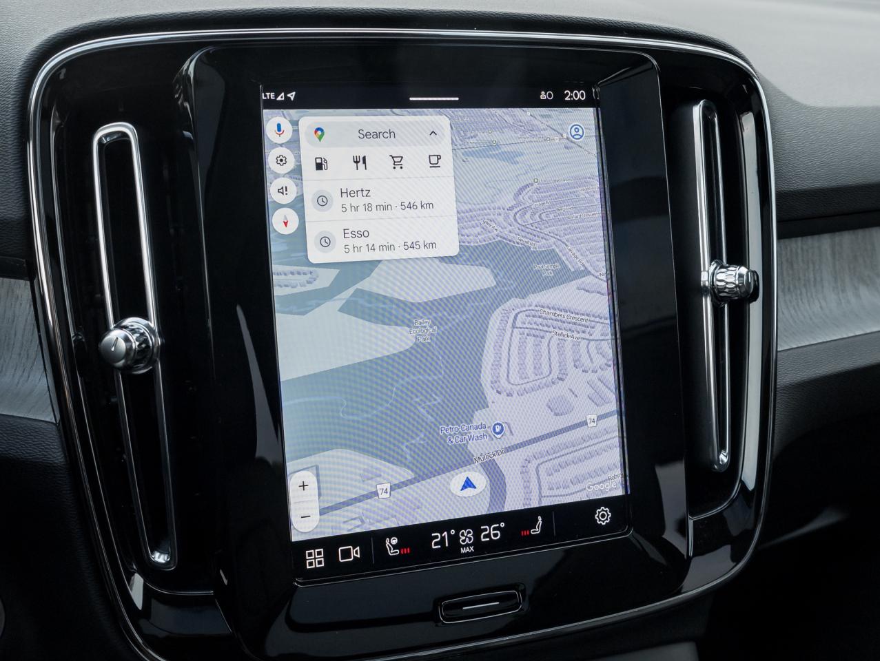 2025 Volvo XC40 B5 AWD Plus Dark Theme  20" ALLOY WHEEL  VOLVO CPO Photo