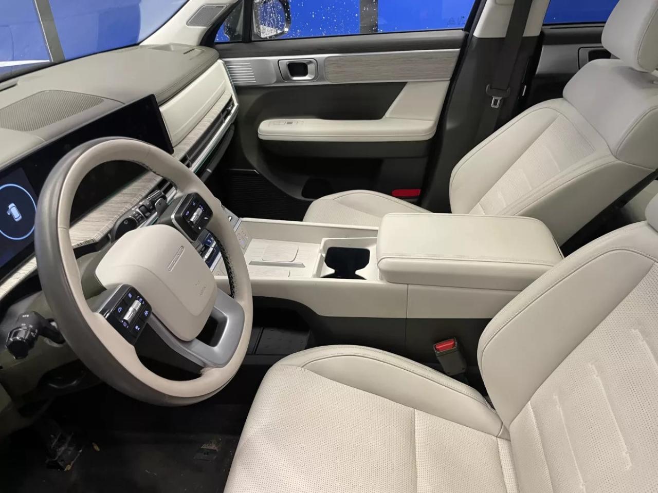 2024 Hyundai Santa Fe ULTIMATE CALLIGRAPHY / HUD / HTD,COOL SEATS / POWE Photo