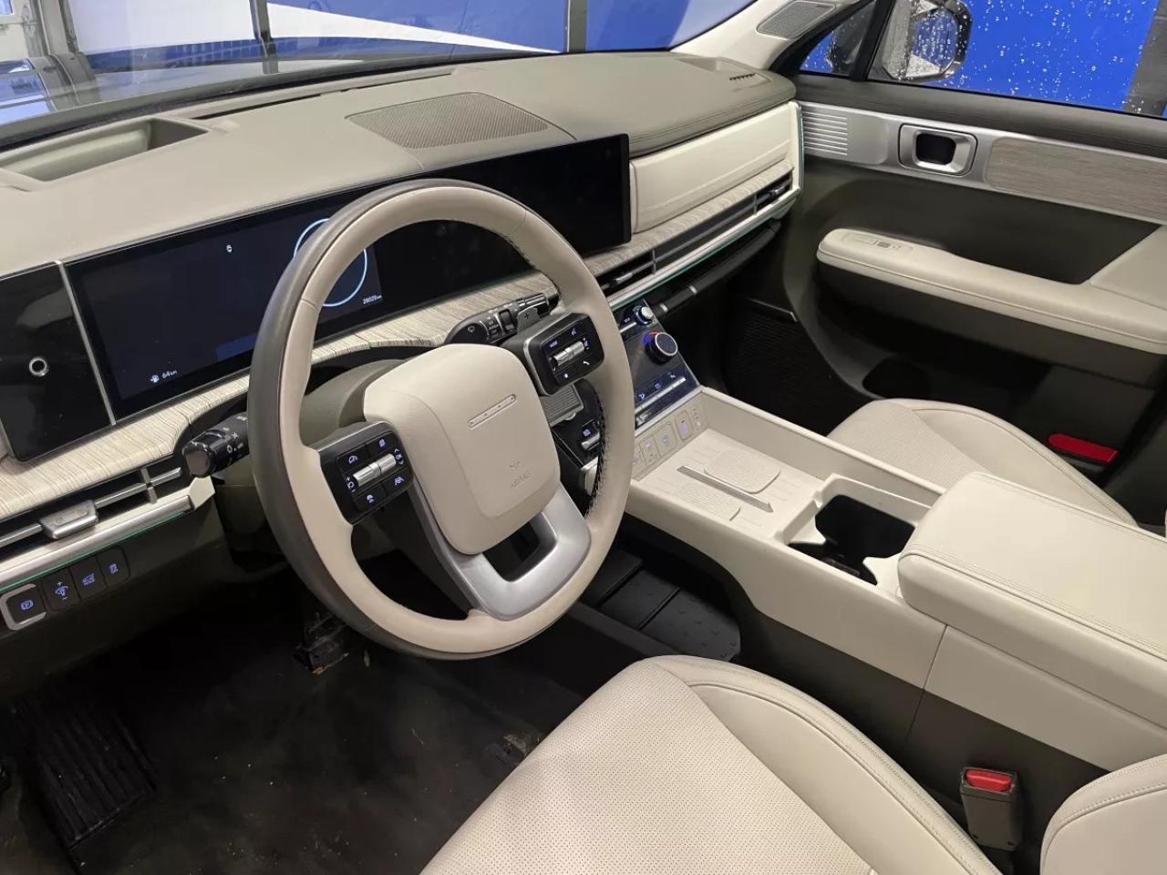 2024 Hyundai Santa Fe Ultimate Calligraphy Photo