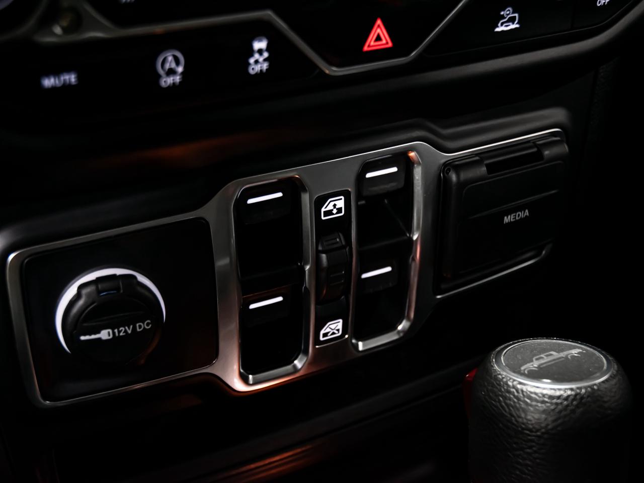 2022 Jeep Gladiator ALTITUDE CREW CAB MEDIUM BED Photo