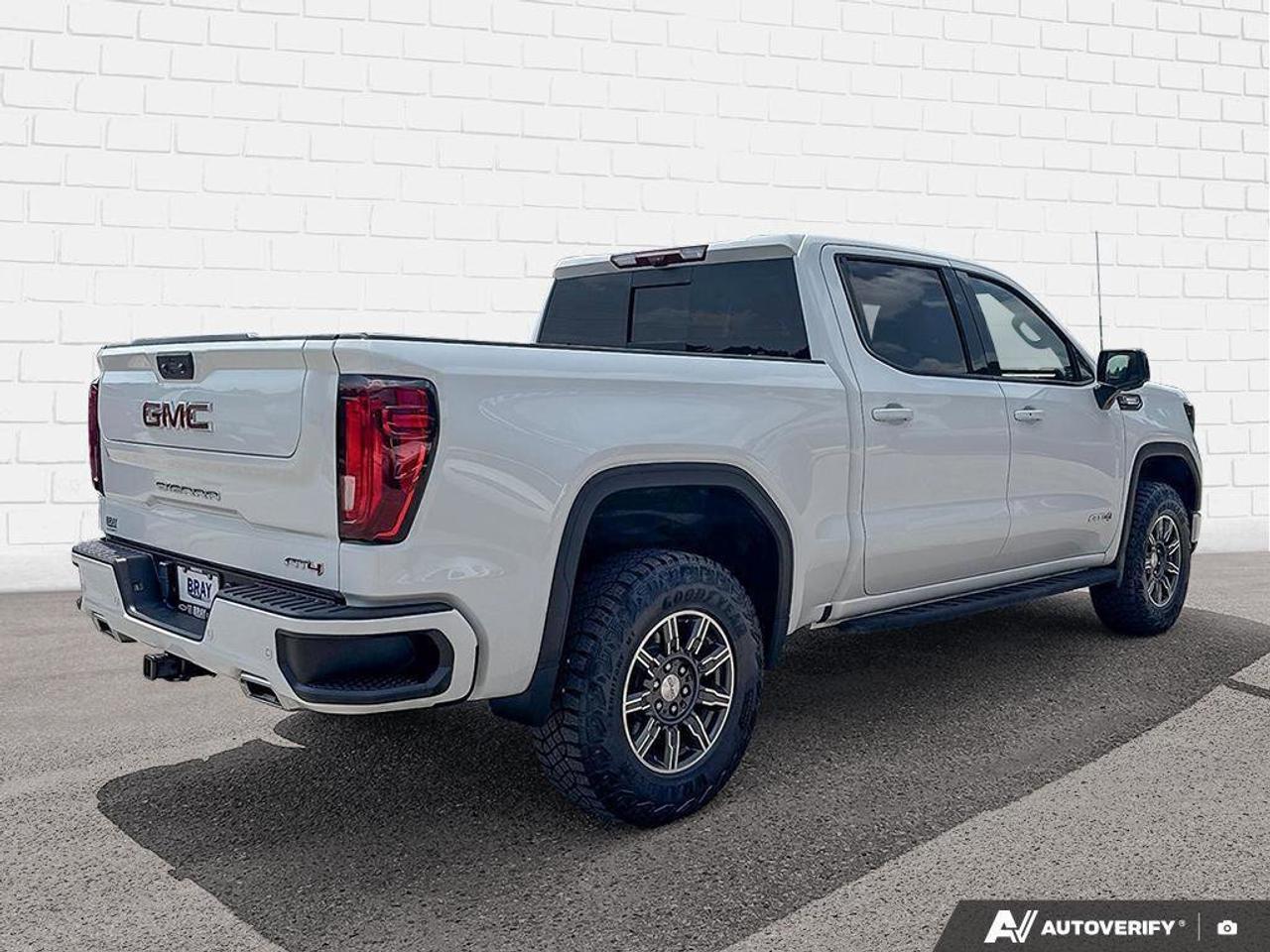 2024 GMC Sierra 1500 AT4   OFF ROAD SUSPENSION PKG, RUNNING BOARDS, TON Photo