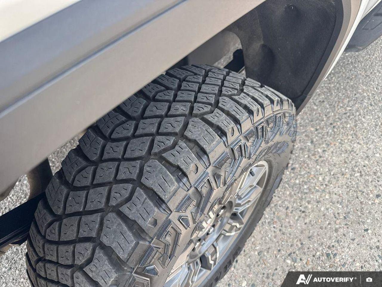 2024 GMC Sierra 1500 AT4   OFF ROAD SUSPENSION PKG, RUNNING BOARDS, TON Photo