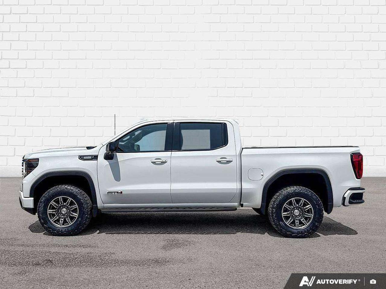 2024 GMC Sierra 1500 OFF ROAD SUSPENSION PKG. RUNNING BOARDS. TONNEAU. AT4 PREMIUM PKG. HITCH GUIDANCE W/HITCH VIEW. Photo5