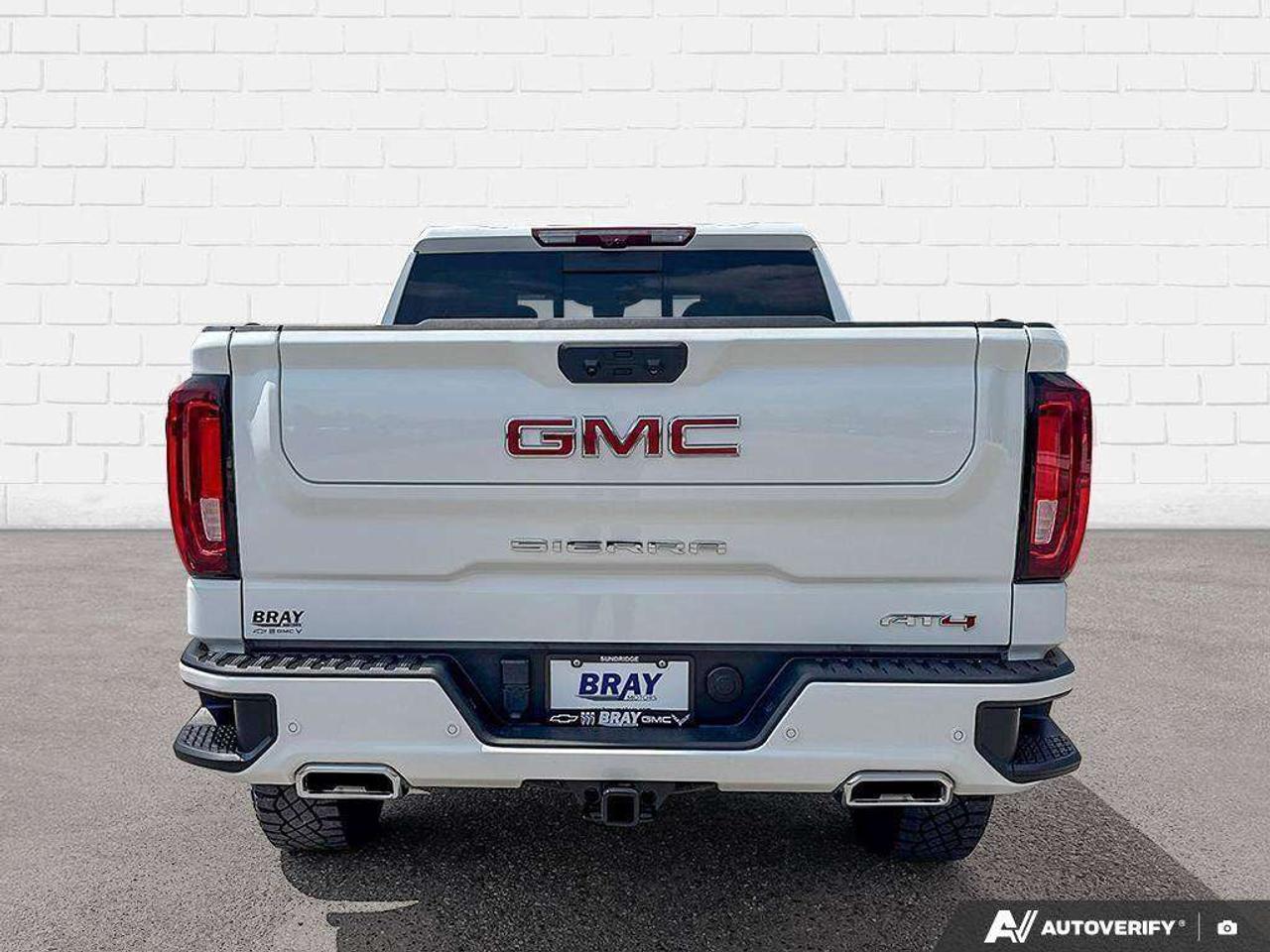 2024 GMC Sierra 1500 OFF ROAD SUSPENSION PKG. RUNNING BOARDS. TONNEAU. AT4 PREMIUM PKG. HITCH GUIDANCE W/HITCH VIEW. Photo