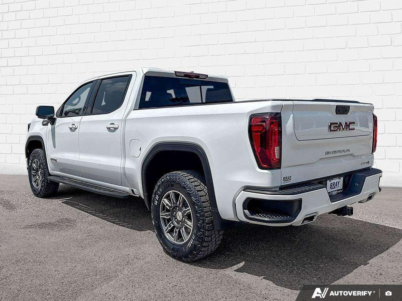 2024 GMC Sierra 1500 OFF ROAD SUSPENSION PKG. RUNNING BOARDS. TONNEAU. AT4 PREMIUM PKG. HITCH GUIDANCE W/HITCH VIEW. Photo