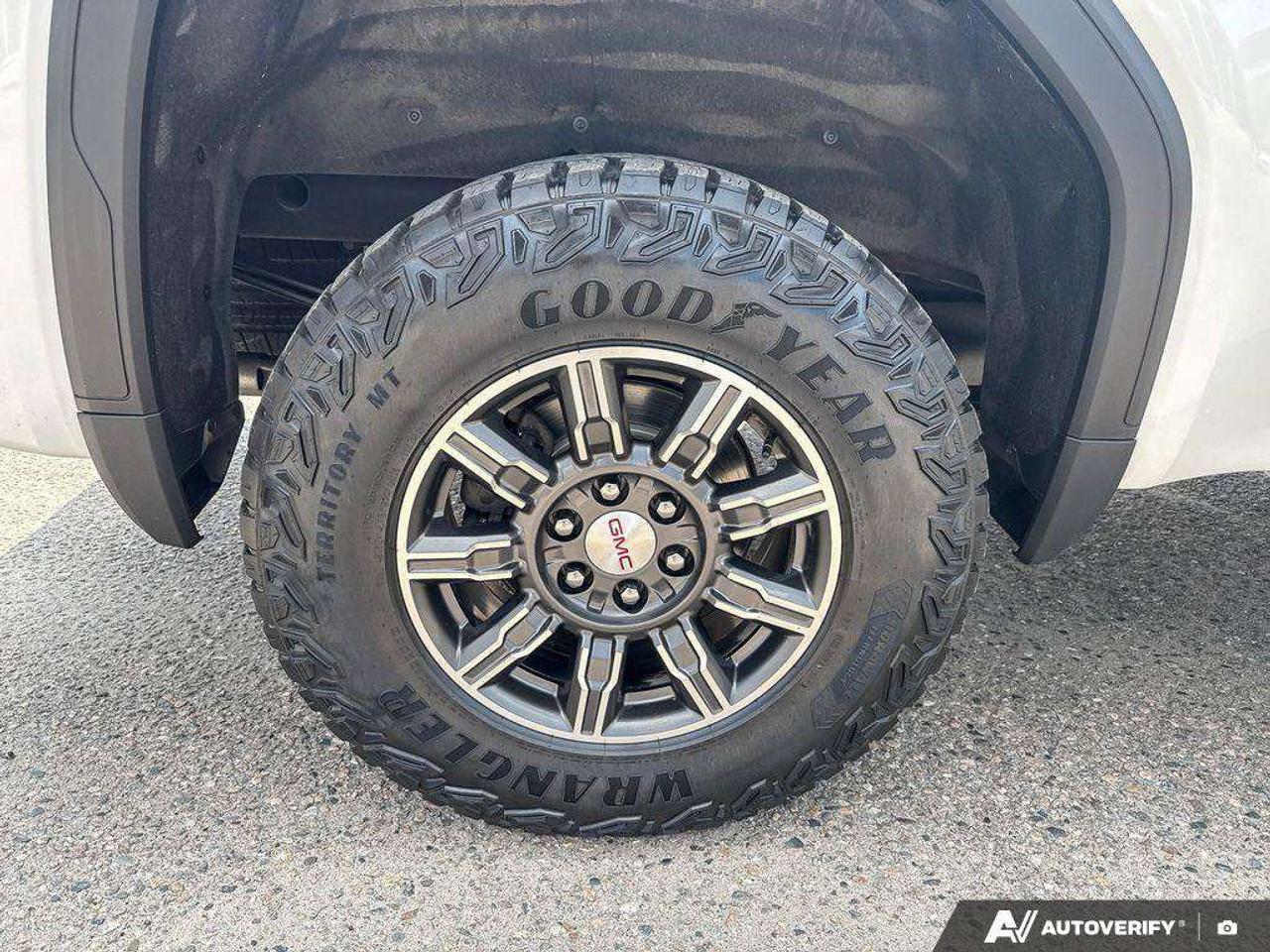 2024 GMC Sierra 1500 OFF ROAD SUSPENSION PKG. RUNNING BOARDS. TONNEAU. AT4 PREMIUM PKG. HITCH GUIDANCE W/HITCH VIEW. Photo