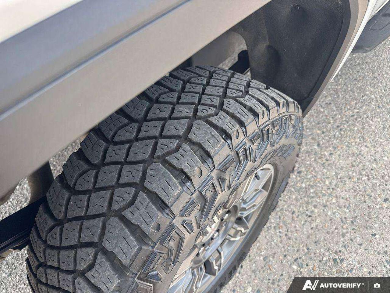 2024 GMC Sierra 1500 OFF ROAD SUSPENSION PKG. RUNNING BOARDS. TONNEAU. AT4 PREMIUM PKG. HITCH GUIDANCE W/HITCH VIEW. Photo