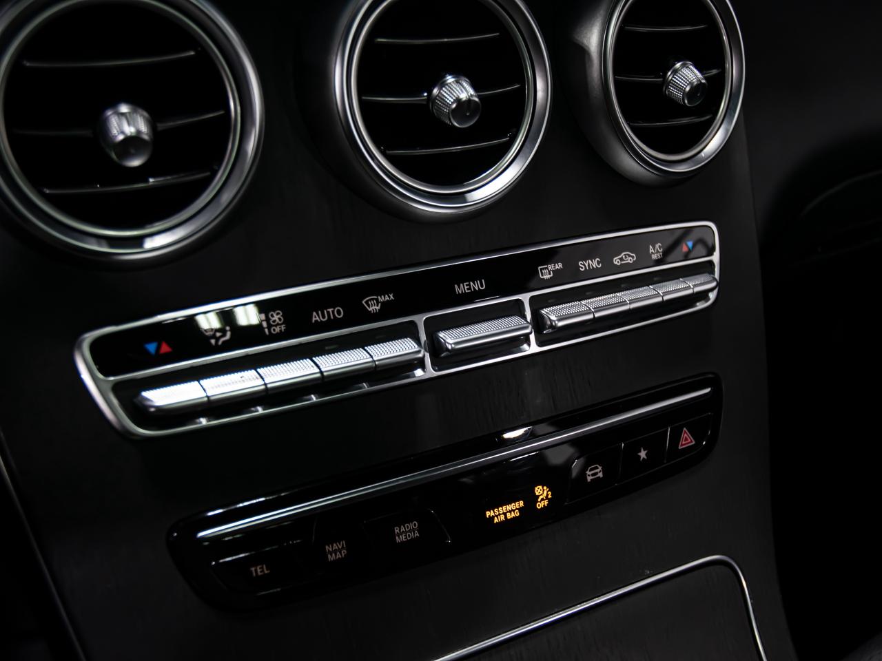 2021 Mercedes-Benz GLC GLC 300 4MATIC AMG PKG BLIND SPOTS NAVI REAR CAM Photo