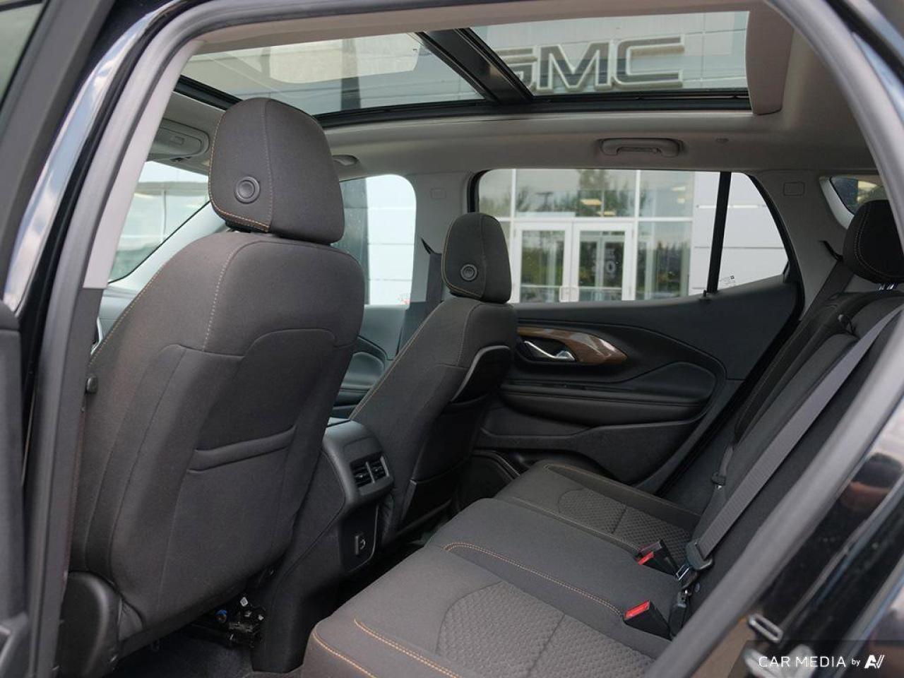 2021 GMC Terrain SLESLE ELEVATION, AWD, 1.5T, ROOF, HTD CLOTH, 1-OW Photo