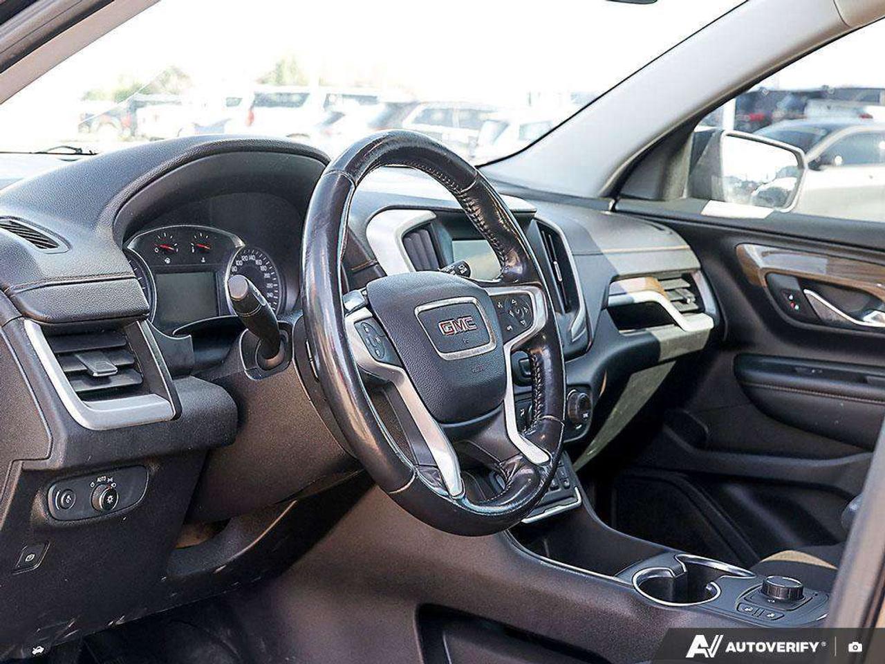 2019 GMC Terrain SLE AWD, 1.5L 4-CYL, AWD, ALLOYS, CLOTH, REMOTE START, CERTIFIED AS-TRADED! Photo
