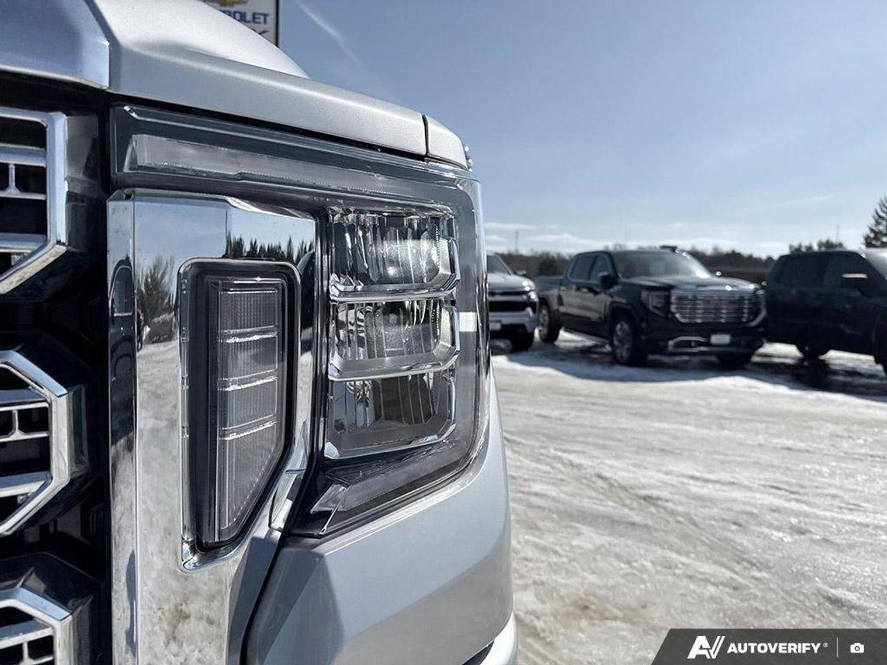 2022 GMC SIERRA 2500HD DenaliOne Owner   Trailer Mirrors   Trailer Brake Photo