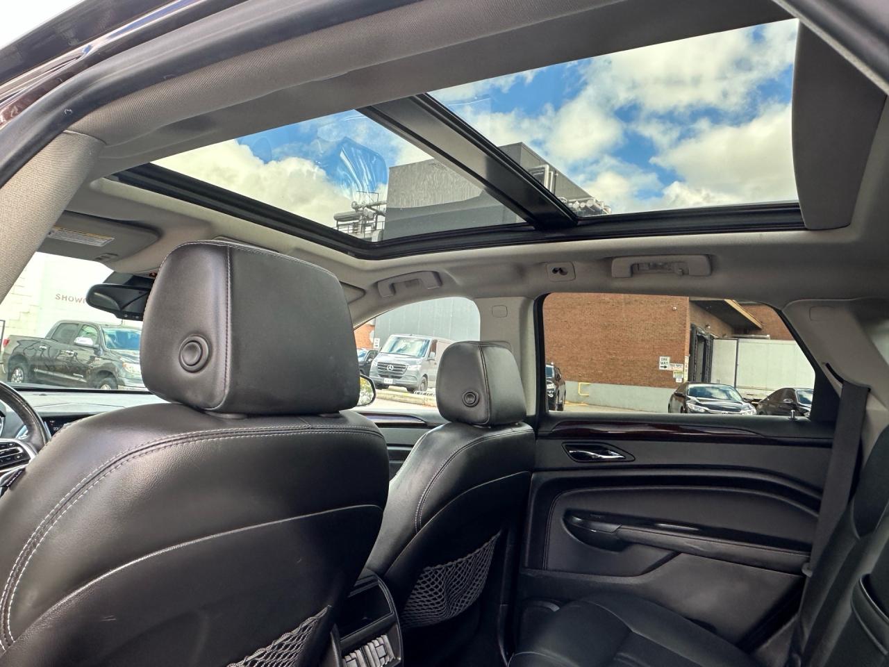 2015 Cadillac SRX Luxury ~ NO ACCIDENTS ~ SAFETY INCLUDED Photo