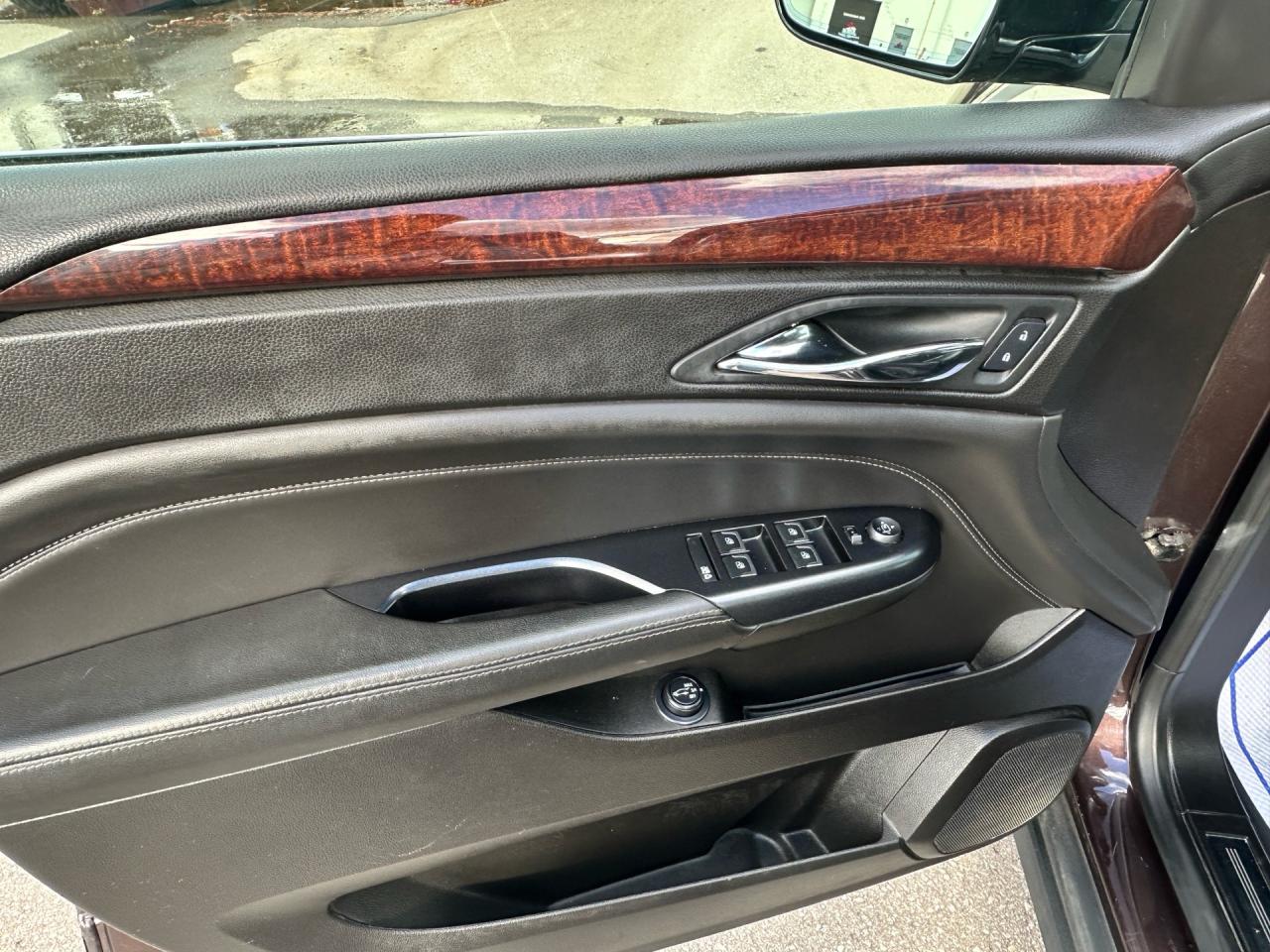 2015 Cadillac SRX Luxury ~ NO ACCIDENTS ~ SAFETY INCLUDED Photo