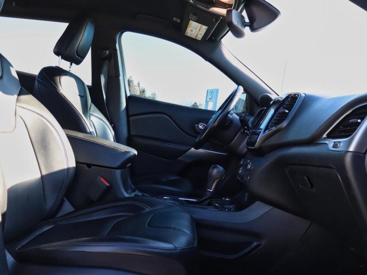 2019 Jeep Cherokee High Altitude  LEATHER, POWER TRUNK! Photo