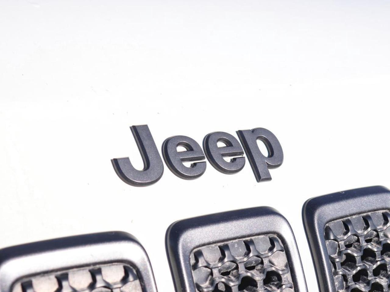 2019 Jeep Cherokee High Altitude  LEATHER, POWER TRUNK! Photo