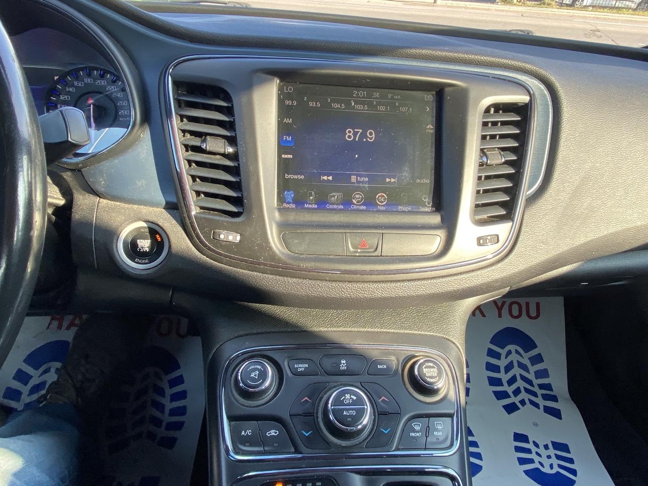 2015 Chrysler 200 4dr Sdn S AWD Photo