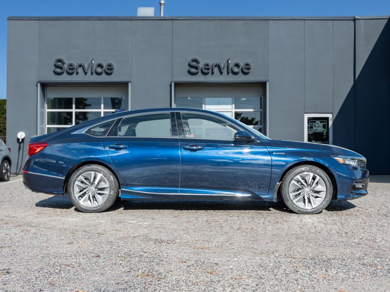 2019 Honda Accord Hybrid Touring CVT  TRADE IN  ONE OWNER  HYBRID Photo4