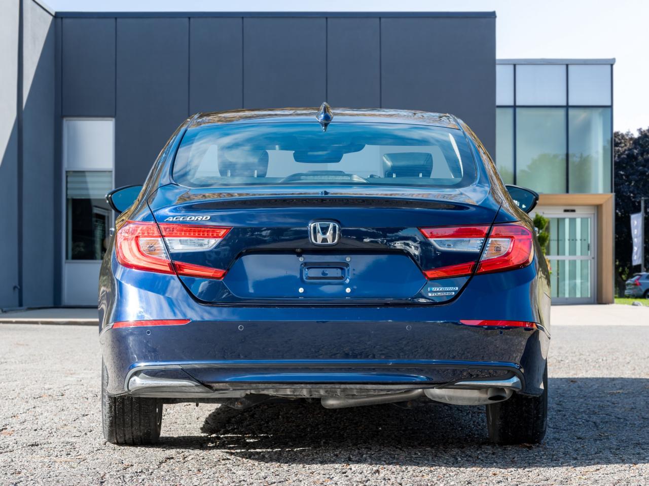 2019 Honda Accord Hybrid Touring CVT  TRADE IN  ONE OWNER  HYBRID Photo