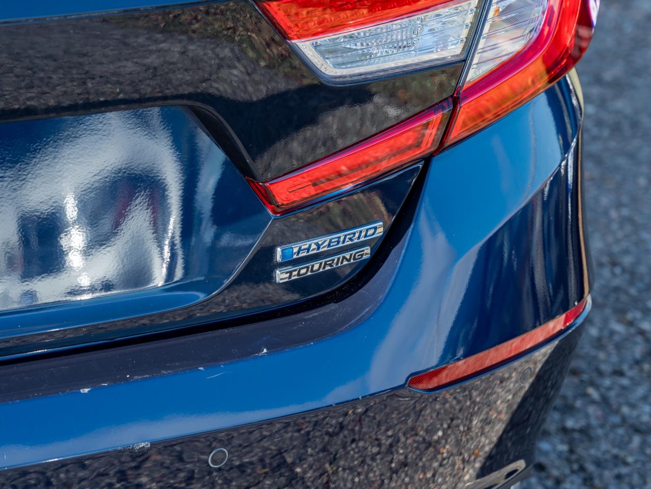 2019 Honda Accord Hybrid Touring CVT  TRADE IN  ONE OWNER  HYBRID Photo