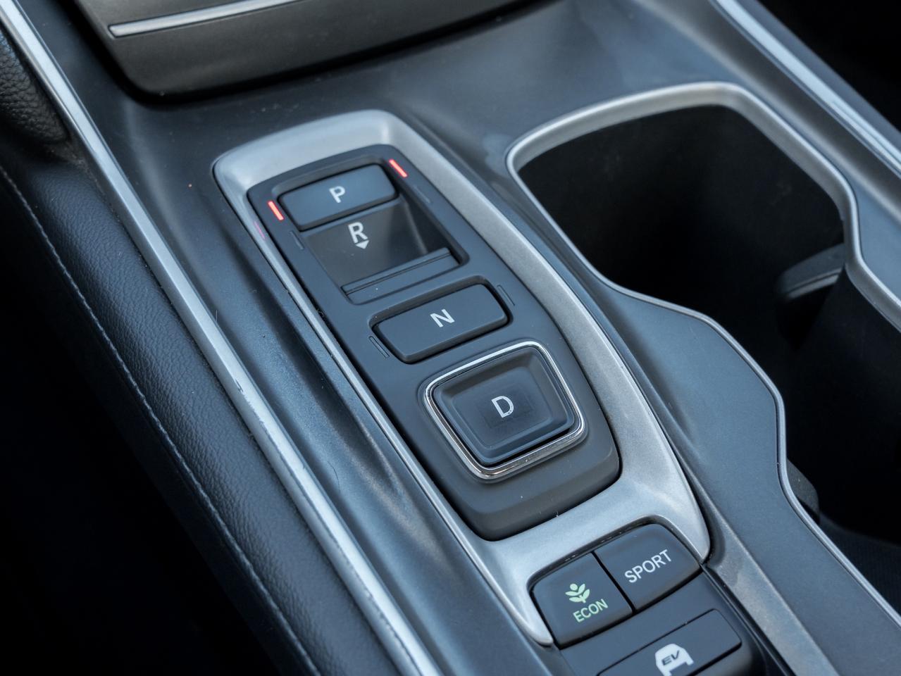 2019 Honda Accord Hybrid Touring CVT  TRADE IN  ONE OWNER  HYBRID Photo