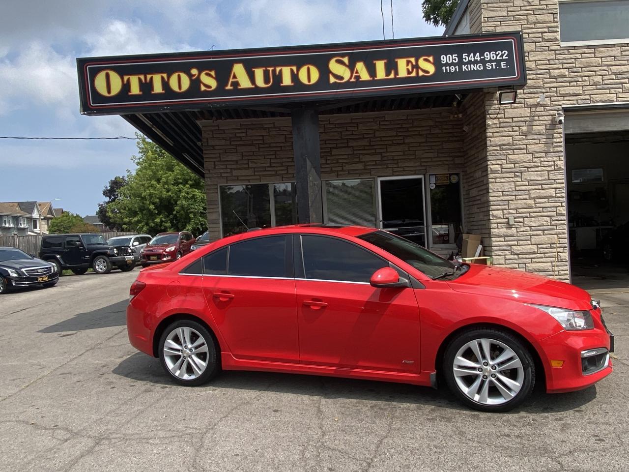 2015 Chevrolet Cruze 4dr Sdn 2LT 6sp standard roof leather Photo