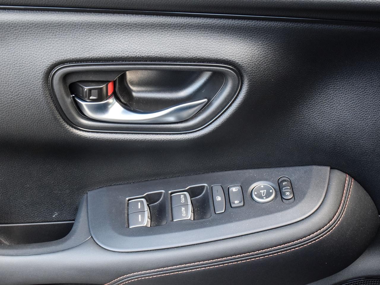 2025 Honda HR-V Sport Photo