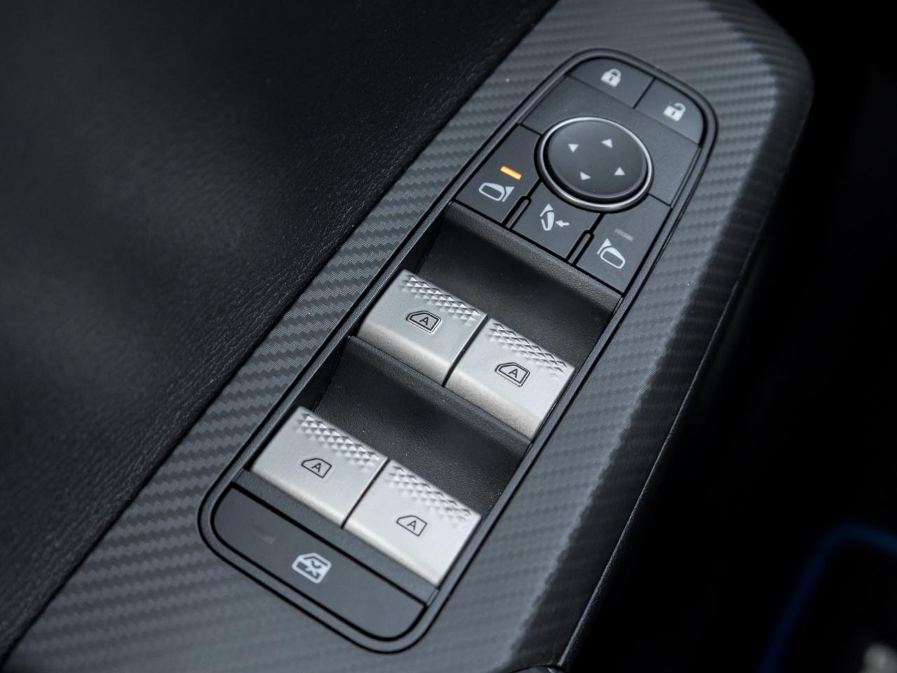 2023 Mitsubishi Outlander PHEV SEL S-AWC CPO FINANCE RATES FOR AS LOW AS 0.90% Photo